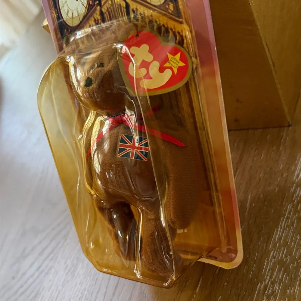 Ty Britannia the Bear - Brown with Errors